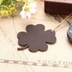 Semne de carte din piele în formă de trifoi